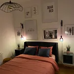 Cozy W/ King Bed Great For Discovering Apartment Liege
