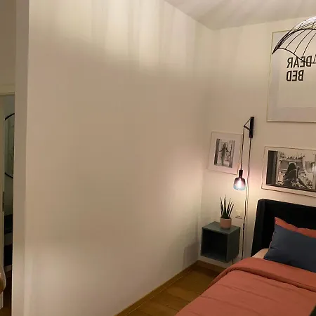 Apartment Cozy W/ King Bed Great For Discovering