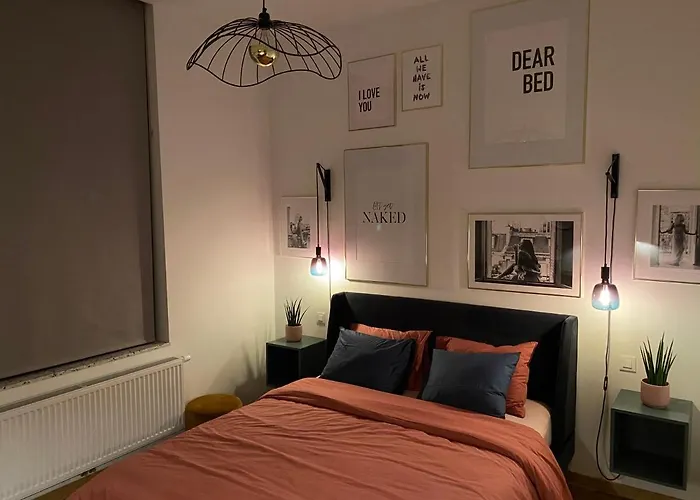 Cozy W/ King Bed Great For Discovering *